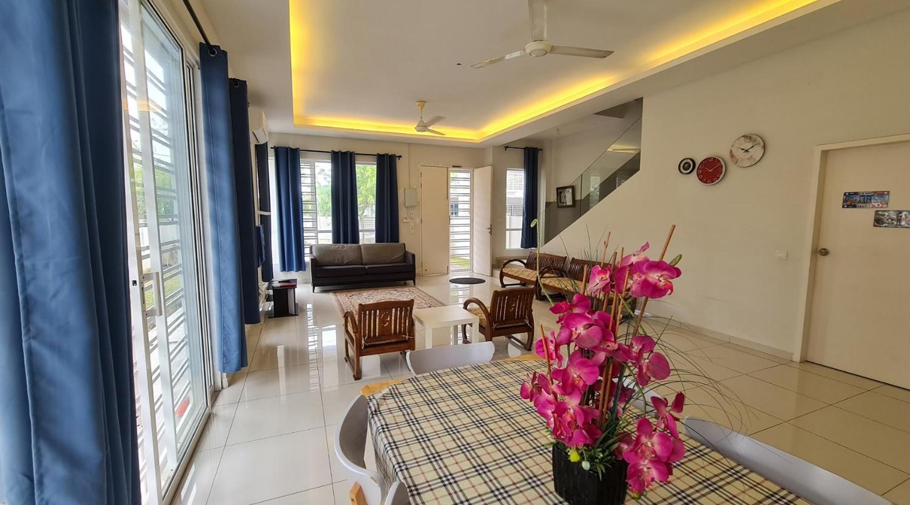 Selendang In Krubong Near Std Hang Jebat, Mitc & Utem Malacca Exterior photo