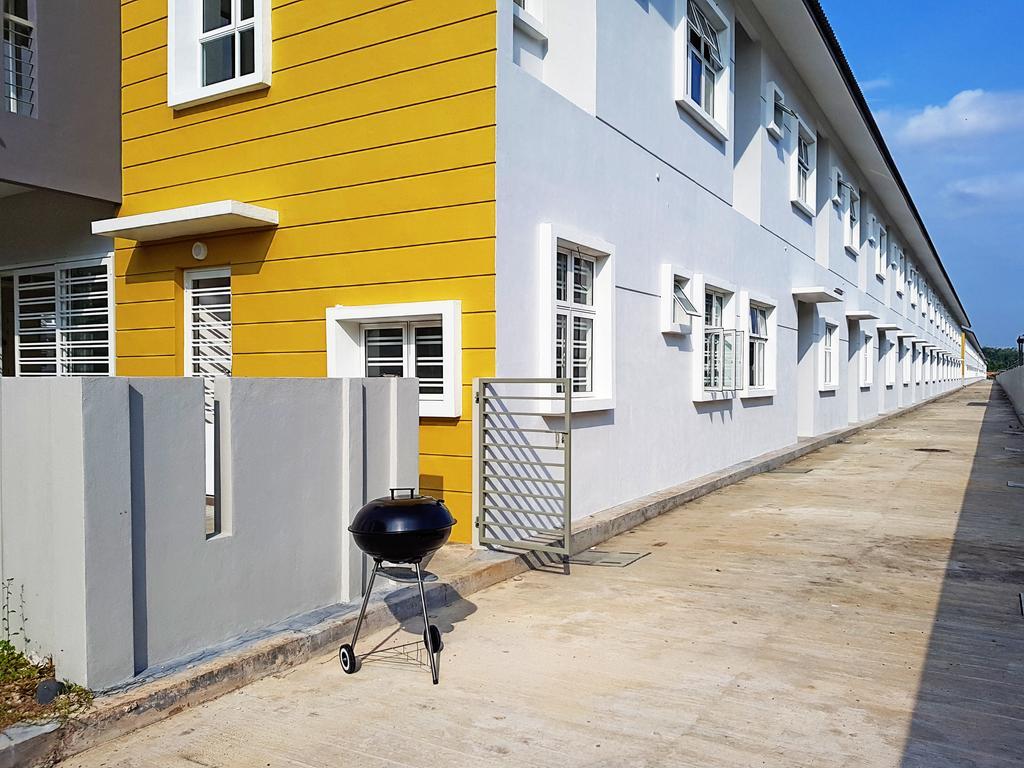 Selendang In Krubong Near Std Hang Jebat, Mitc & Utem Malacca Room photo